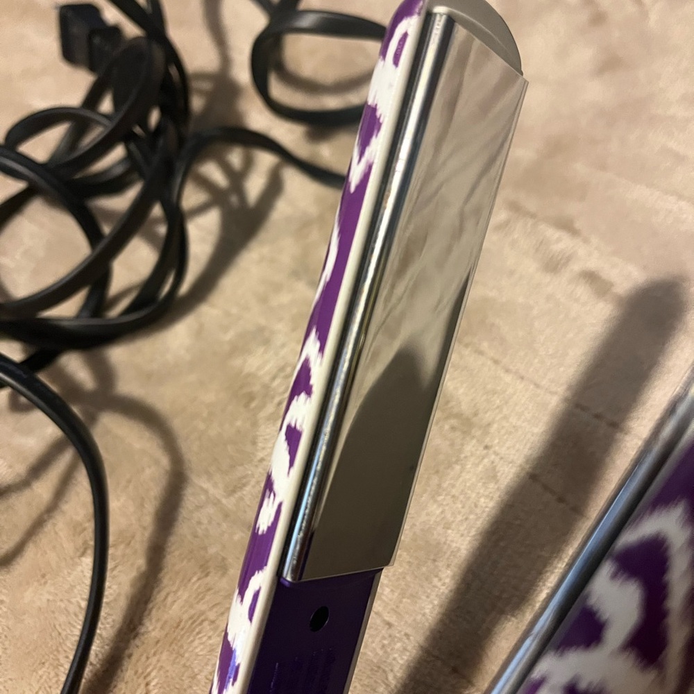 CHI Smart hair straightener